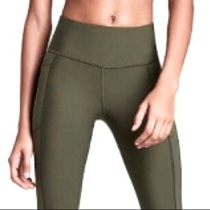 Victoria's Secret | Knockout 7/8 Leggings in Olive
